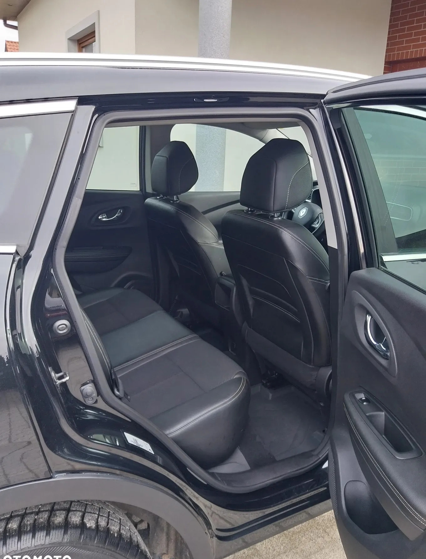Renault Kadjar cena 49900 przebieg: 107500, rok produkcji 2015 z Koszalin małe 106
